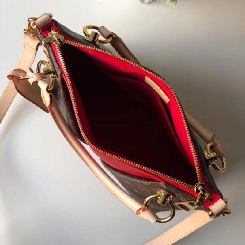 Louis Vuitton v Tote MM M43949-3
