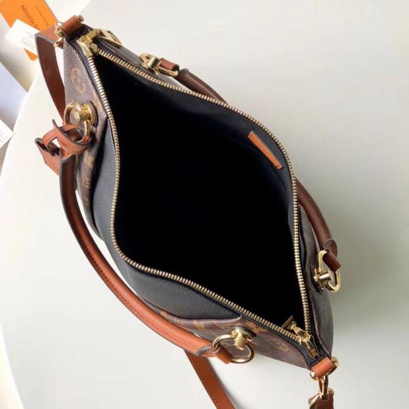 Louis Vuitton v Tote MM M43949-7