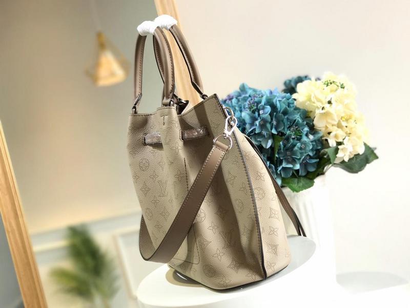 Louis Vuitton Girolata Black/Beige-6