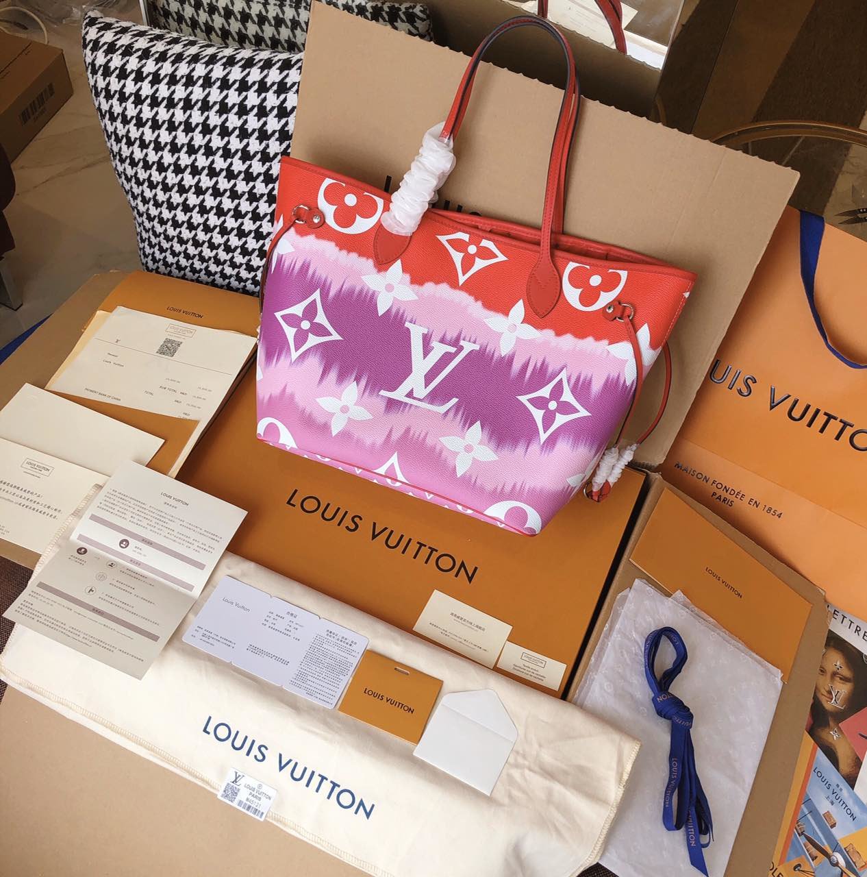 Louis Vuitton Escale Neverfull MM M45127 Pink/Blue/Red-1