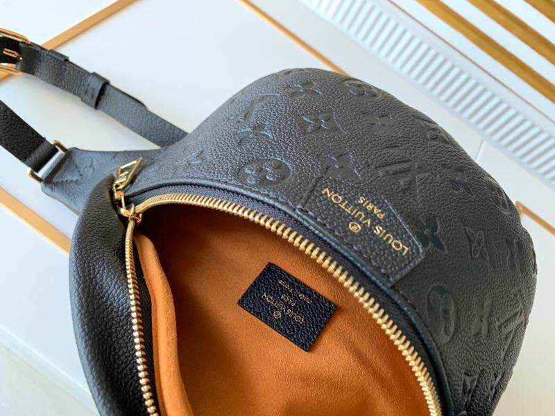 Louis Vuitton AAA-Monogram Empreinte BumBolsa Black/Beige-9