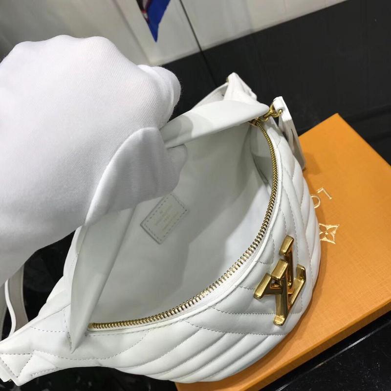 Louis Vuitton New Wave BumBolsa Black/White-6