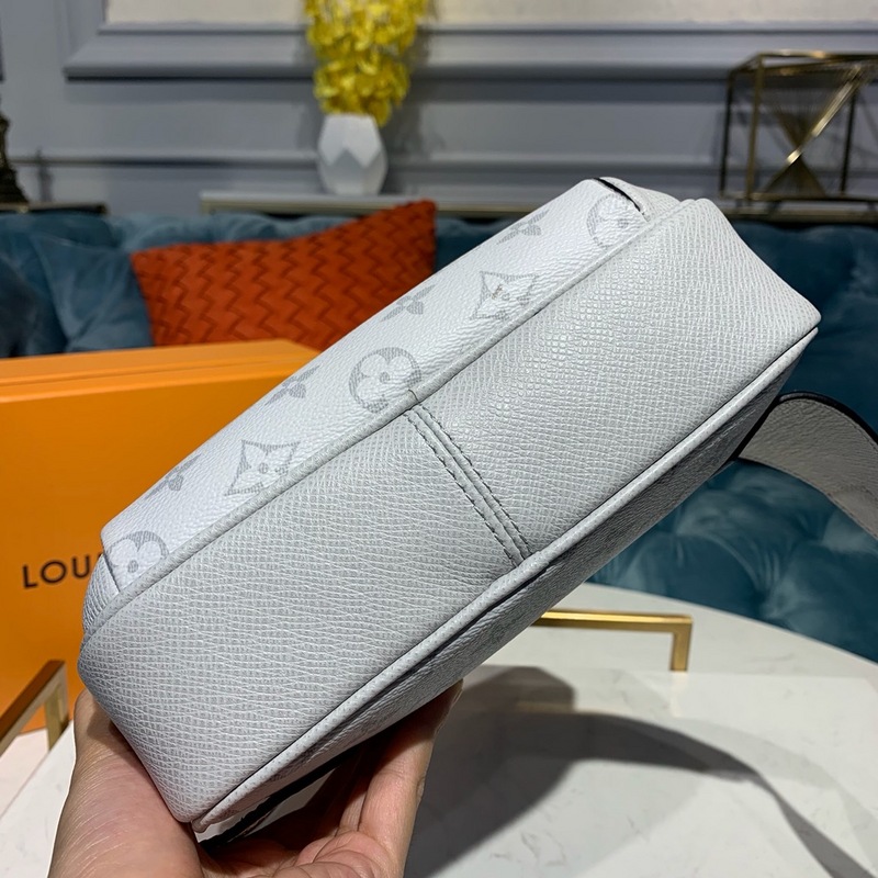 Louis Vuitton al aire libre BumBolsa M30247-4