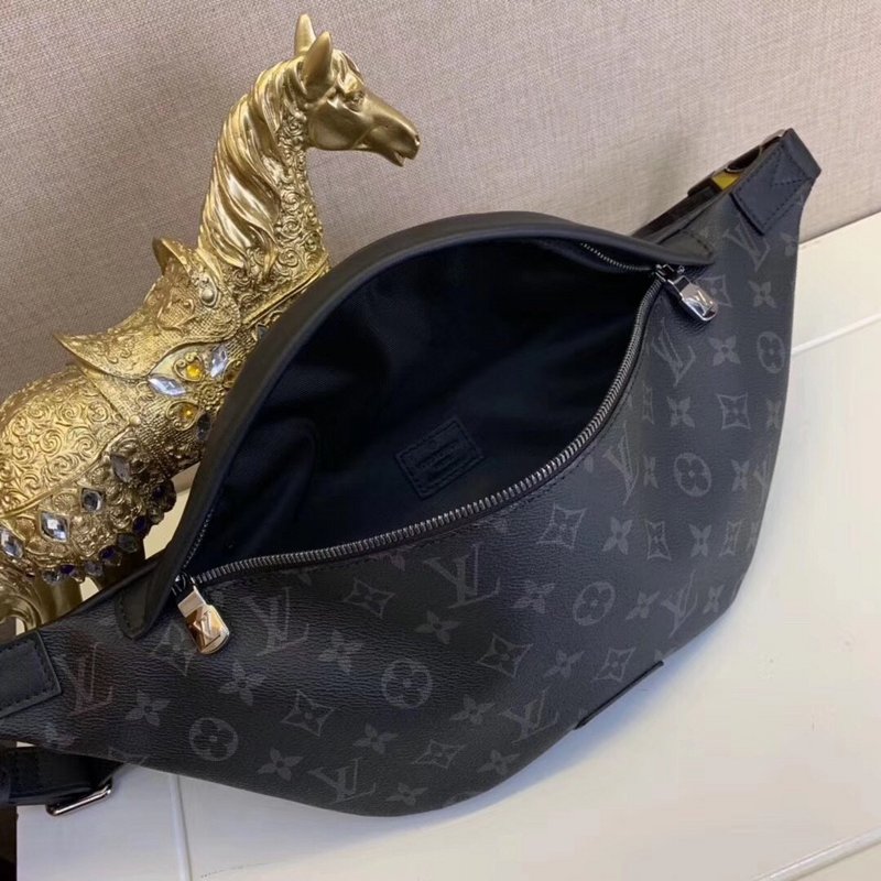 Louis Vuitton Discovery BumBolsa M44336-5