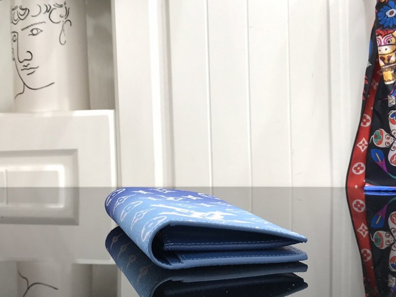 Louis Vuitton Brazza Wallet Blue Sky-1