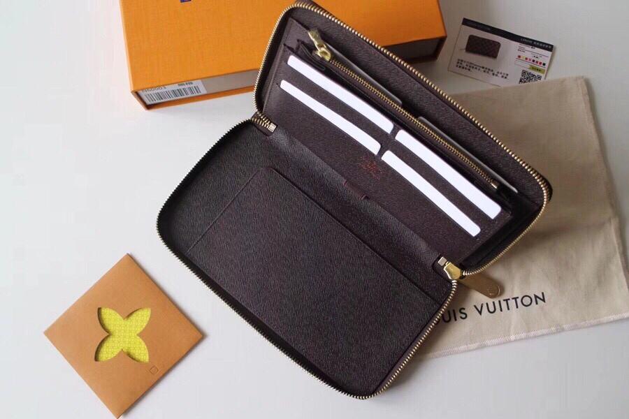 Louis Vuitton Men's Zippy Organizer-7