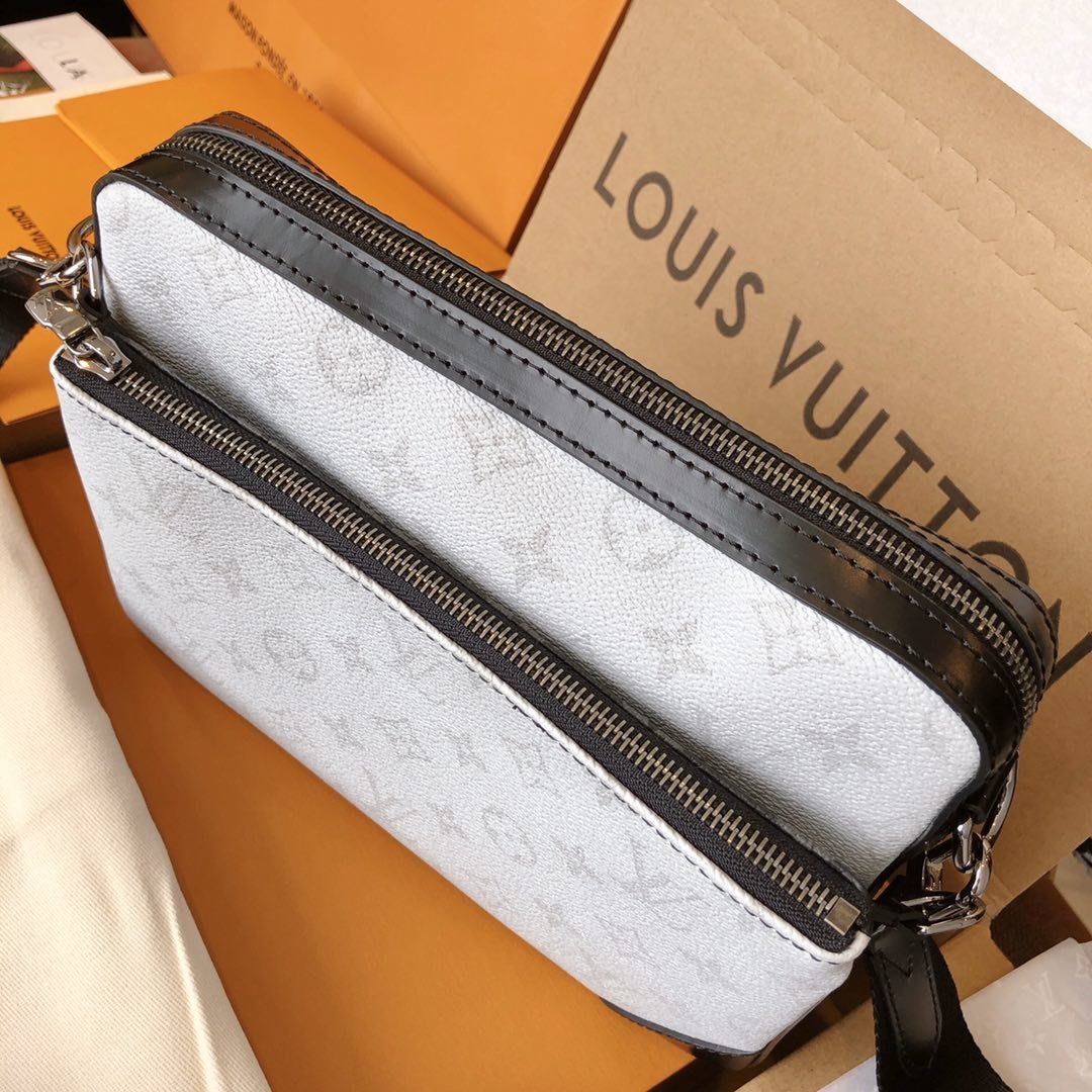 Louis Vuitton Trio Messenger M69443-3