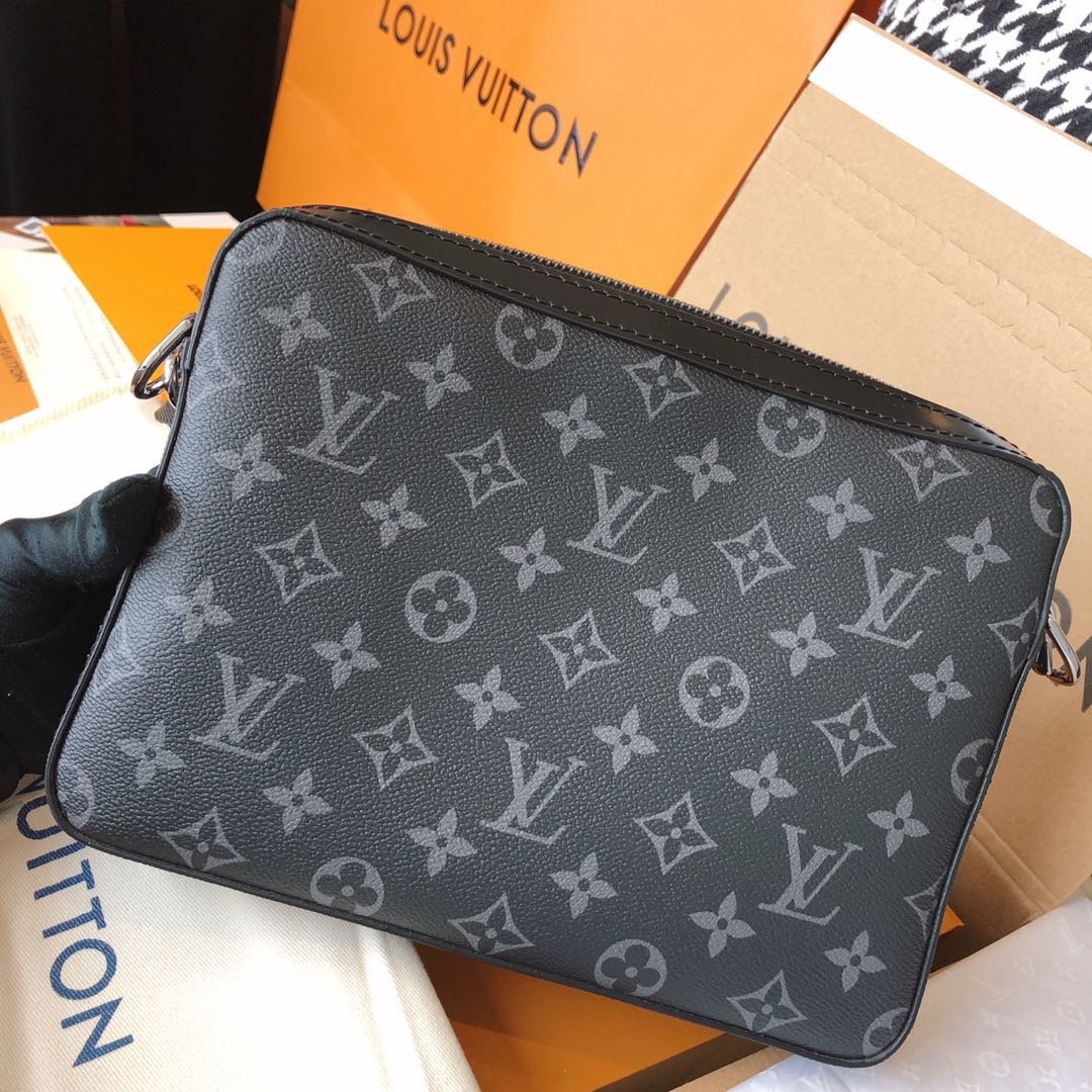 Louis Vuitton Trio Messenger M69443-7