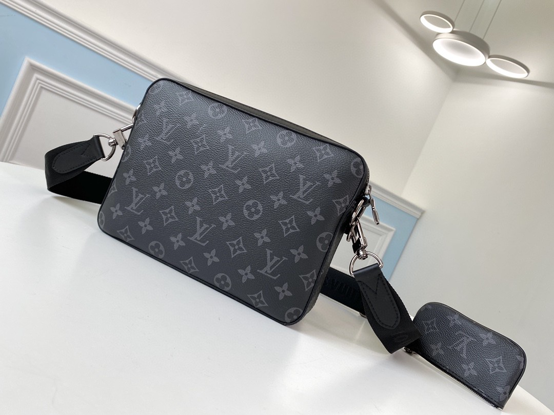 Louis Vuitton Trio Messenger M69443-10