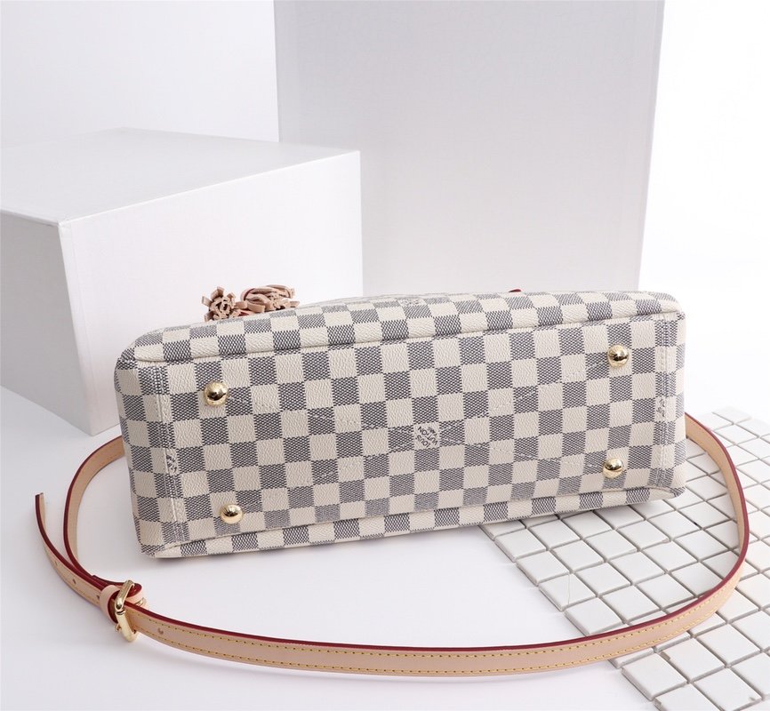 Louis Vuitton Lymington N40022-7