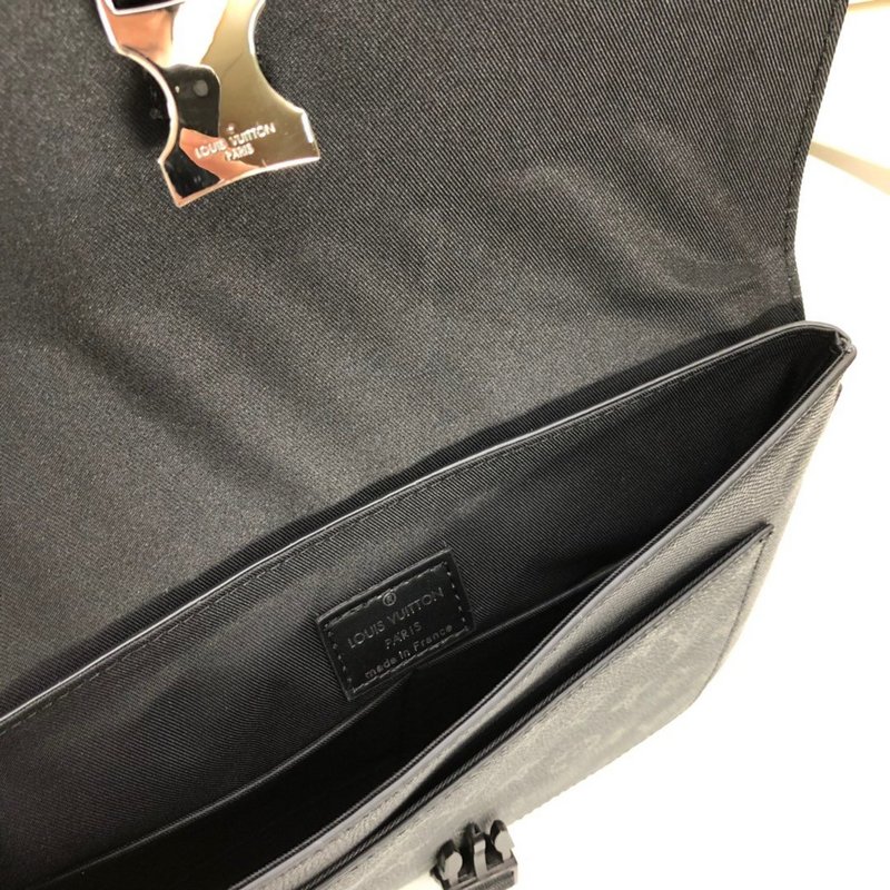 Louis Vuitton Flap Messenger M30413-1