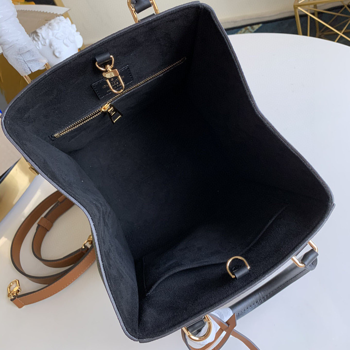 Louis Vuitton Fold Tote PM M45388-4