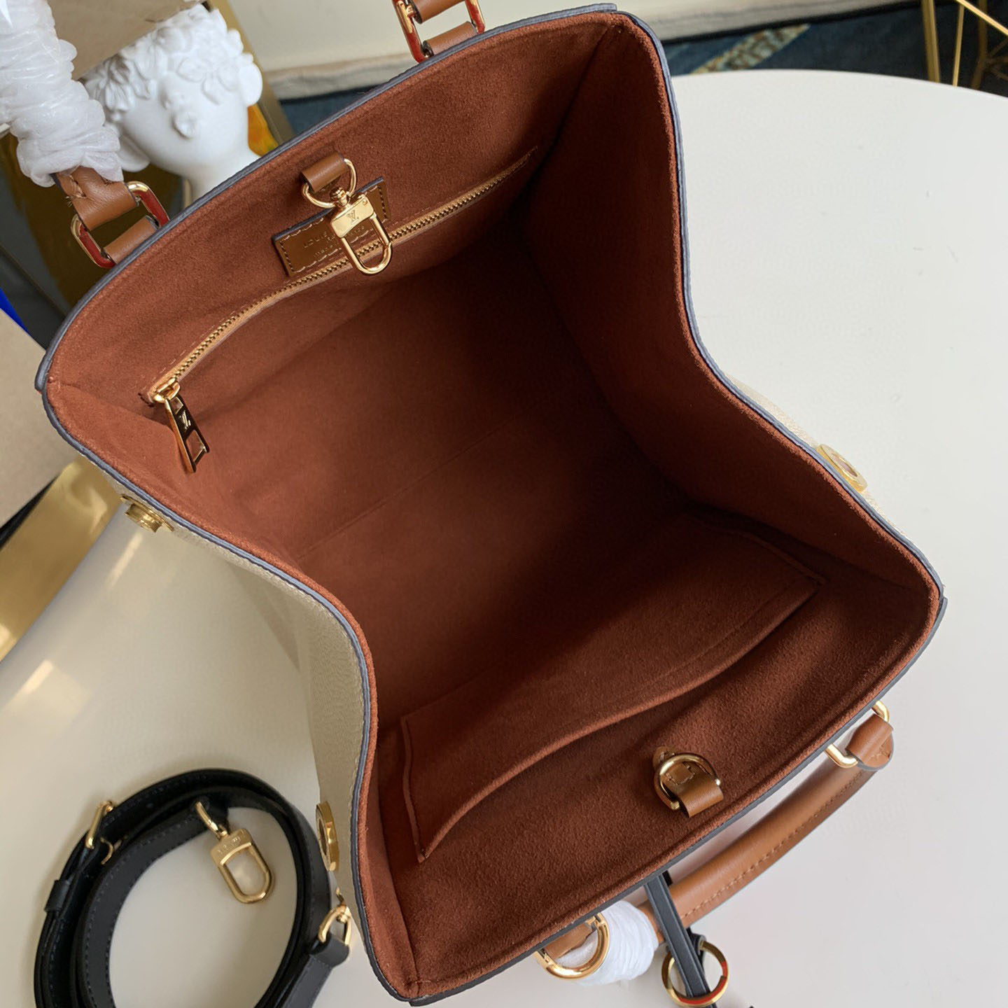 Louis Vuitton Fold Tote PM M45388-5