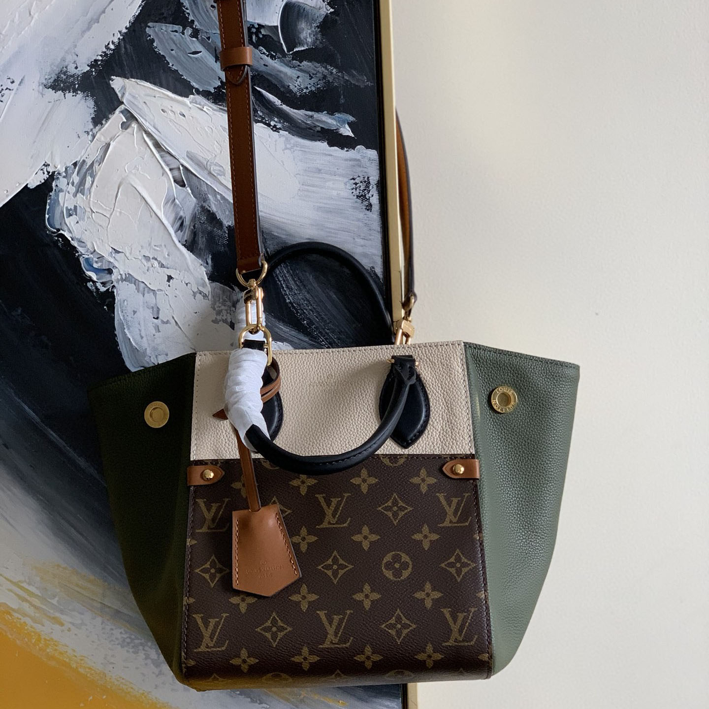 Louis Vuitton Fold Tote PM M45388-6
