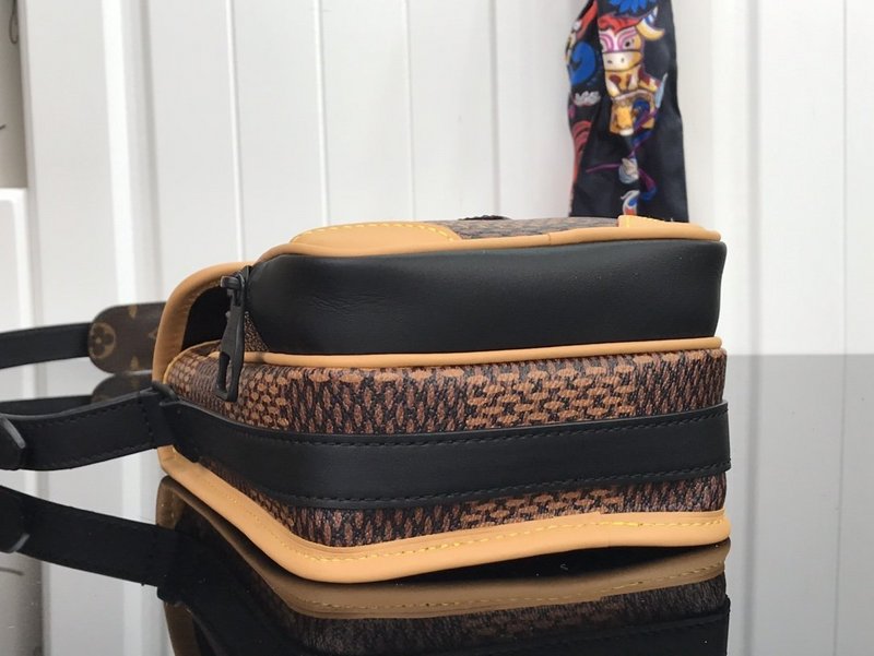 Louis Vuitton Nano Amazone Messenger N40357-2