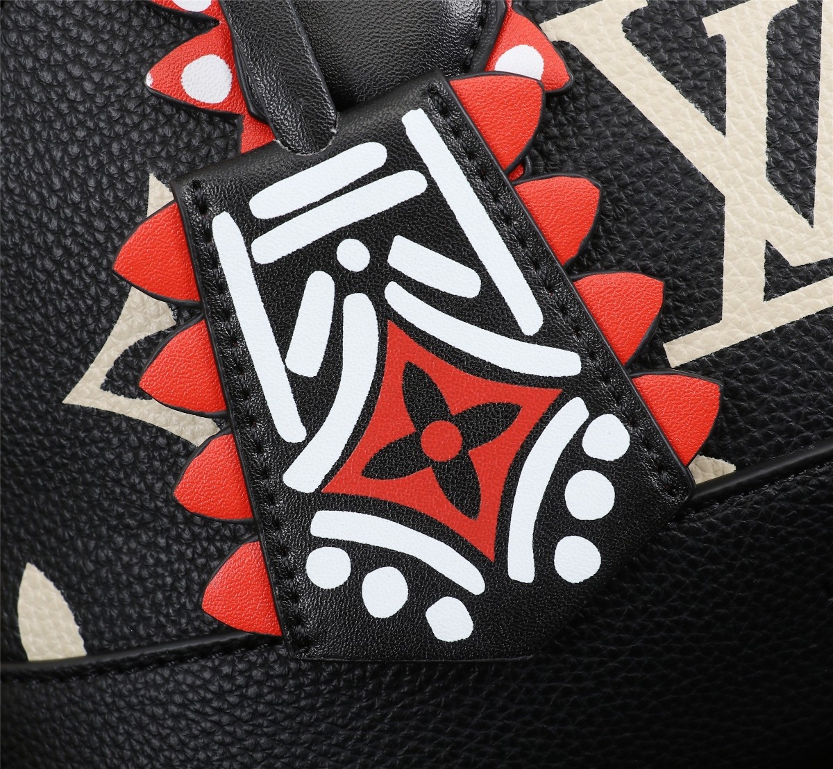Louis Vuitton Crafty Onthego M44327-3