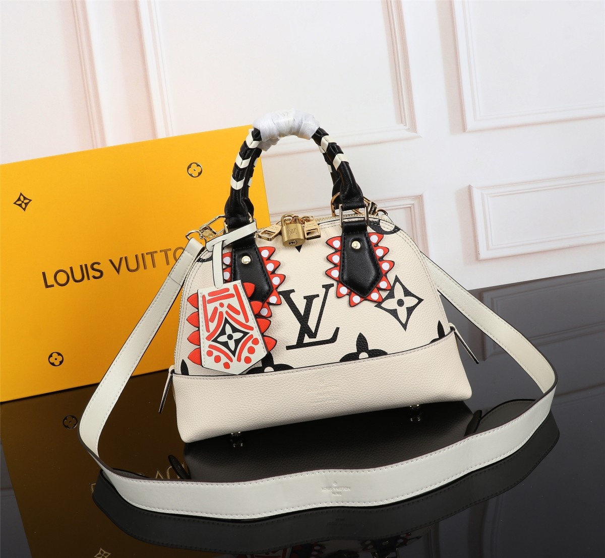 Louis Vuitton Crafty Onthego M44327-8