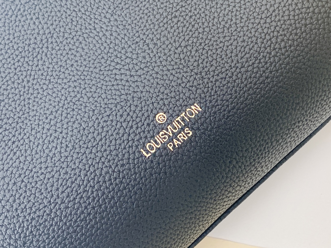 Louis Vuitton a mi lado M53824-1
