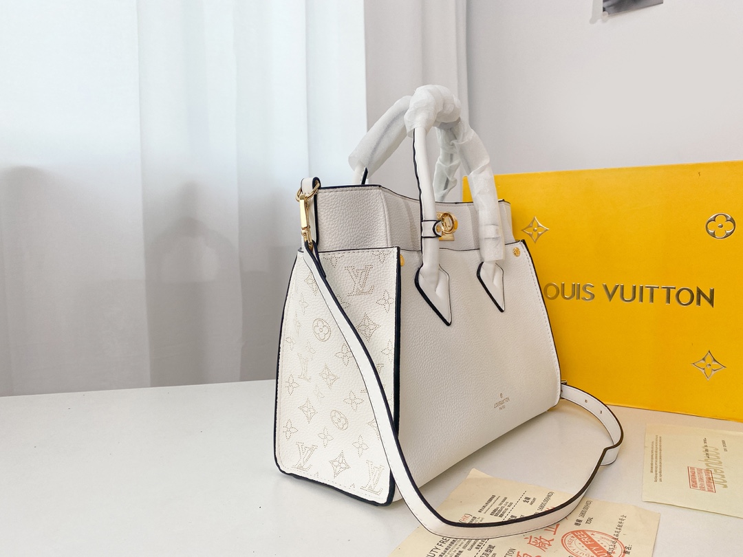 Louis Vuitton a mi lado M53824-9