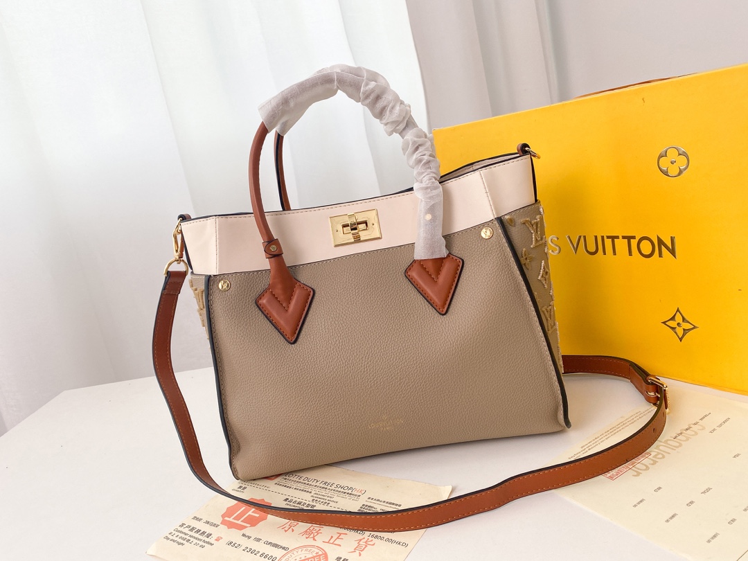 Louis Vuitton a mi lado M53824-13
