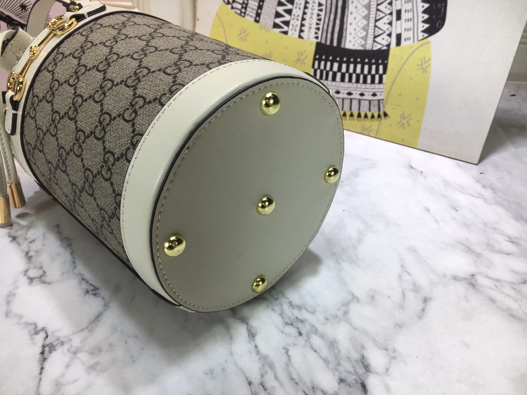 Gucci Horsebit 1955 Pequeña bolsa de cubo 637115-4