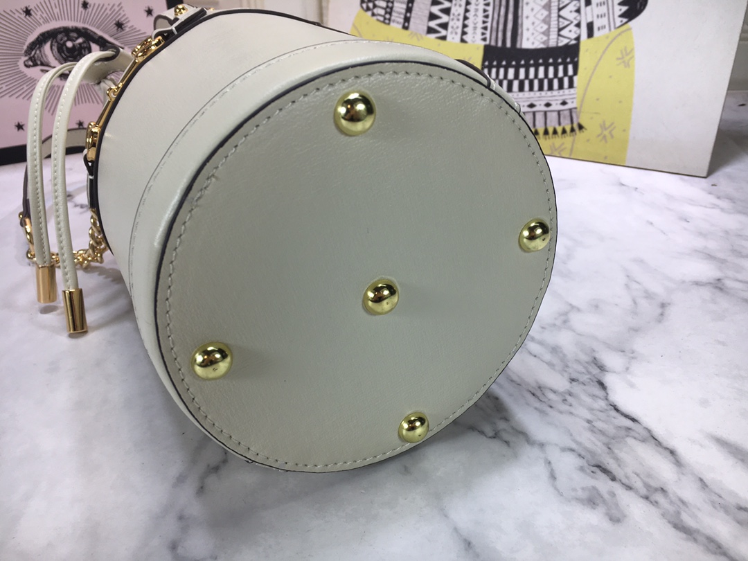 Gucci Horsebit 1955 Pequeña bolsa de cubo 637115-4