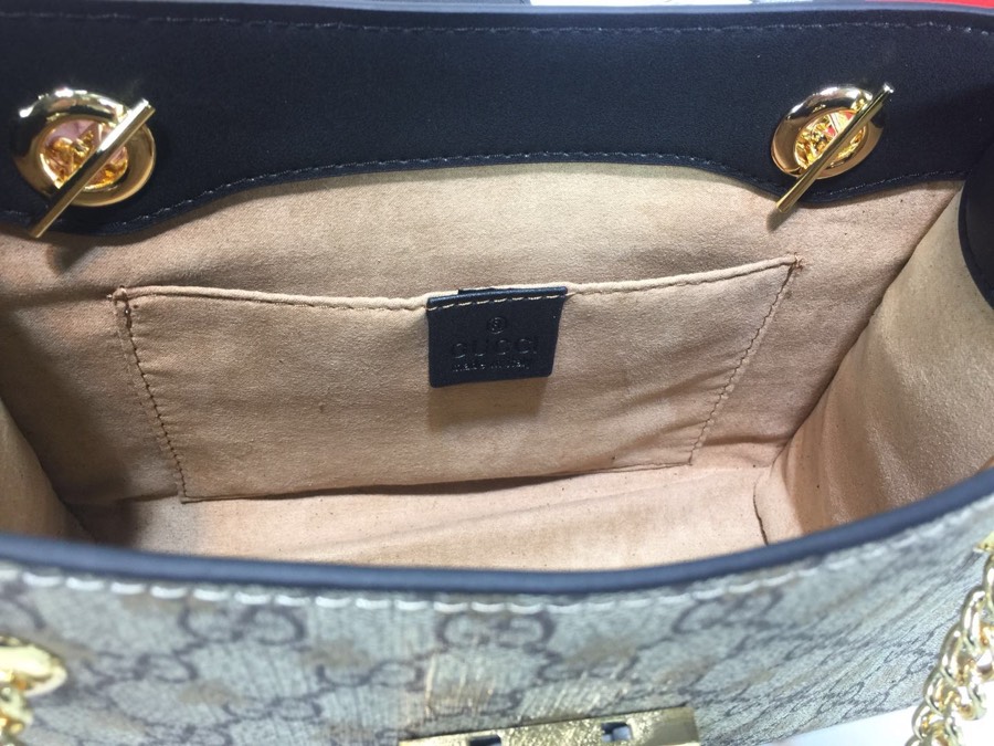 Gucci candado de hombro pequeño 498156-8