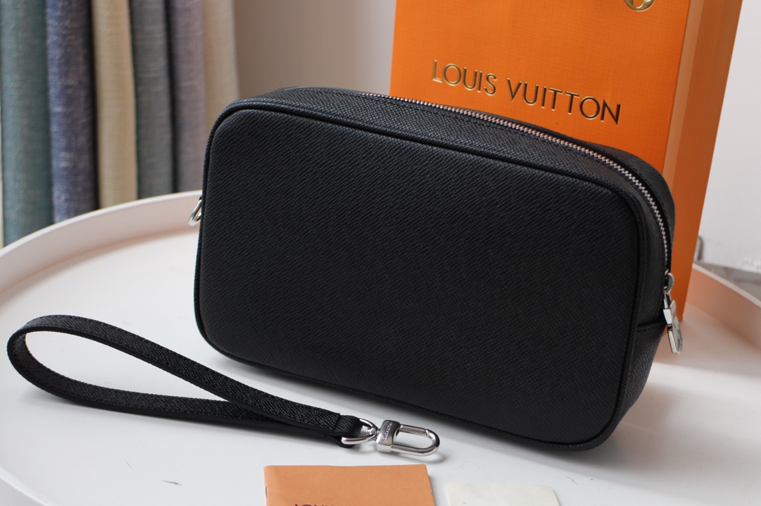 Louis Vuitton Pochette Kasai M30441-1