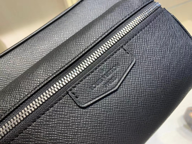 Louis Vuitton al aire libre BumBolsa M33438-4