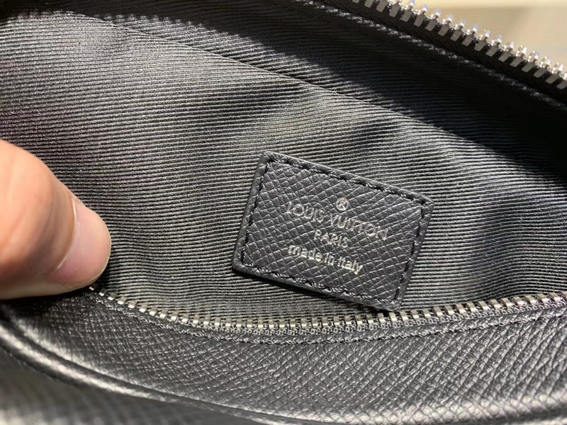 Louis Vuitton al aire libre BumBolsa M33438-8