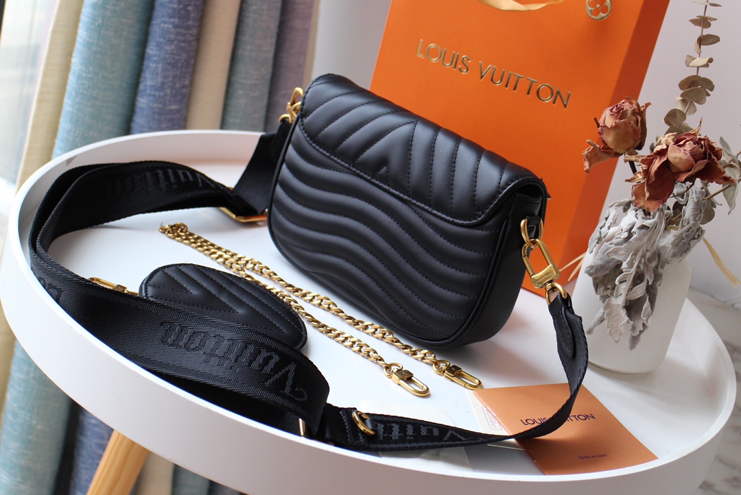 Louis Vuitton New Wave Multi-Pochette M56471-1