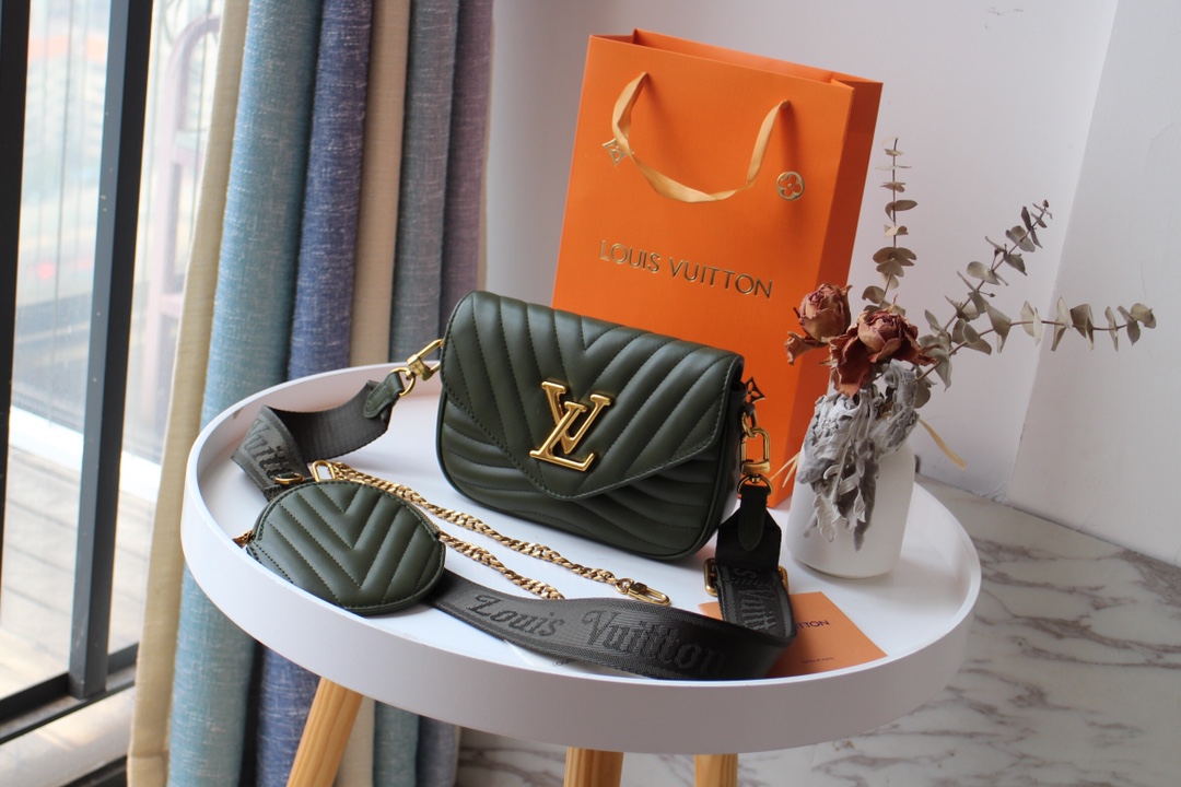 Louis Vuitton New Wave Multi-Pochette M56471-9