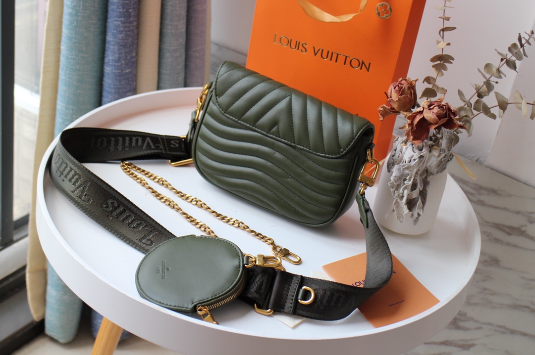 Louis Vuitton New Wave Multi-Pochette M56471-10