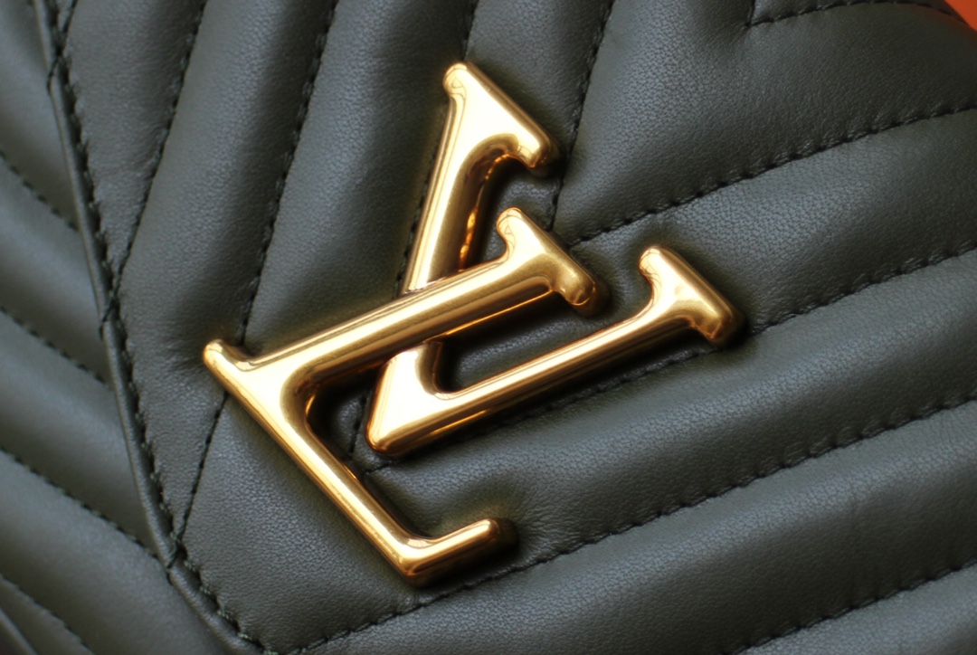 Louis Vuitton New Wave Multi-Pochette M56471-12