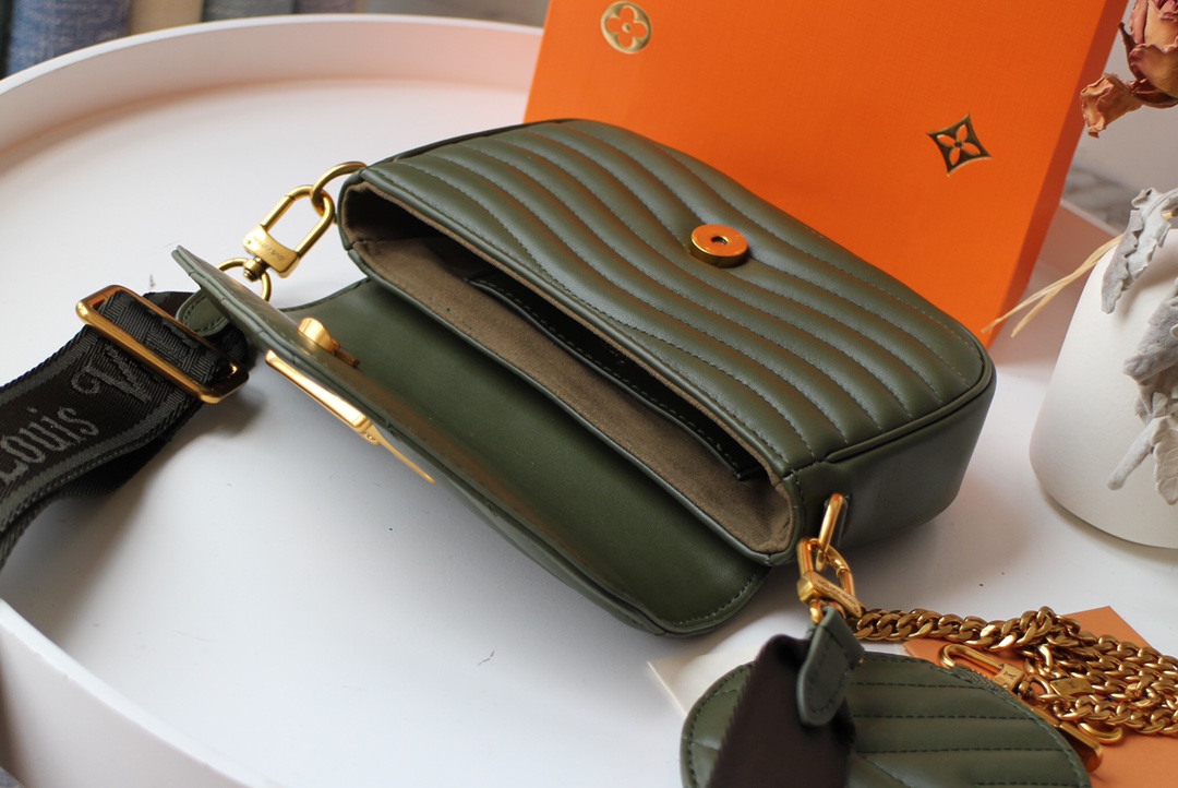 Louis Vuitton New Wave Multi-Pochette M56471-14