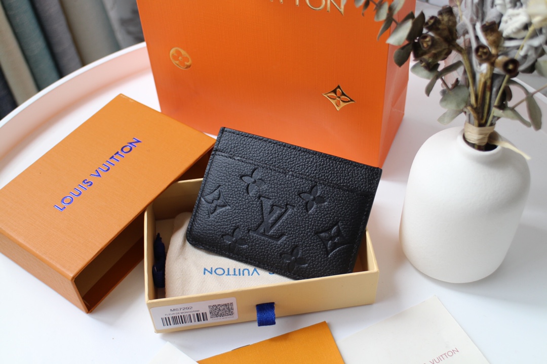 Titular de la tarjeta Louis Vuitton M69171-2