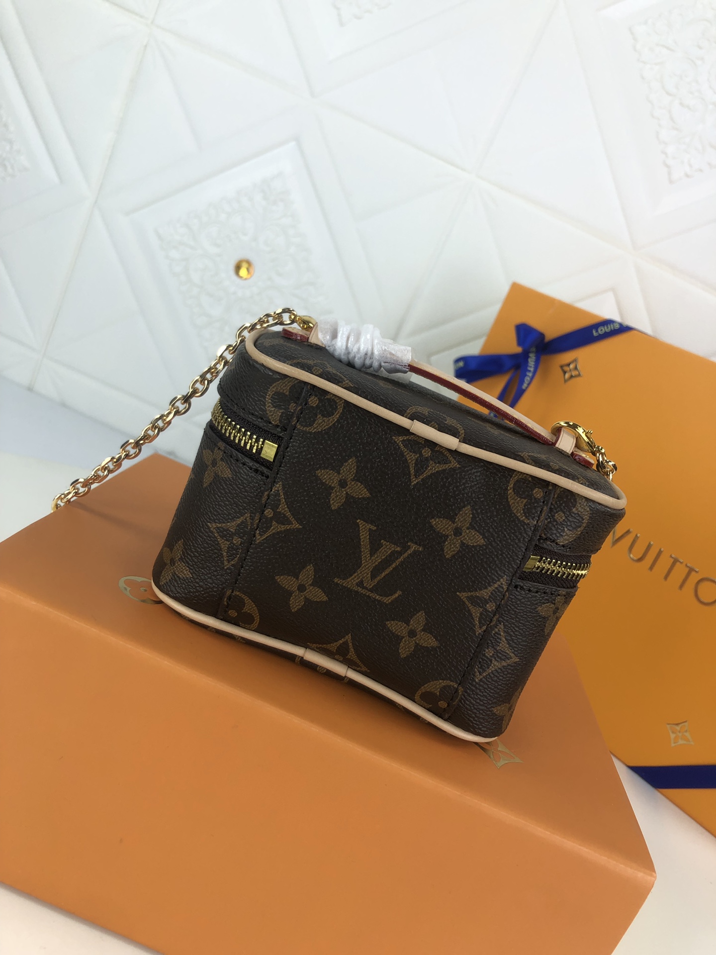 Louis Vuitton Nice Vanity Make Up-2