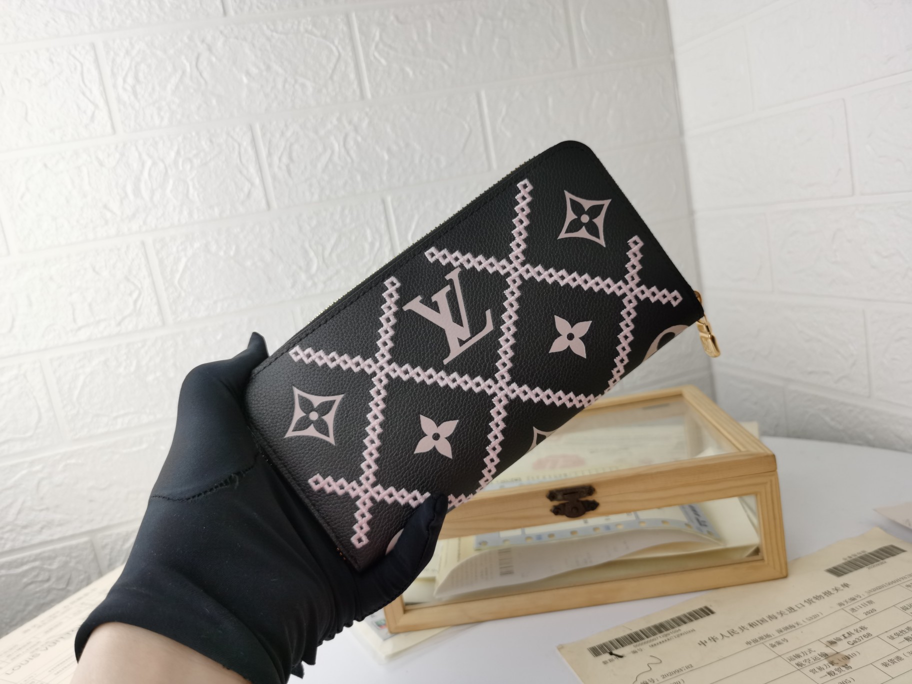 Louis Vuitton Monogram Empreinte Broderies Zippy Wallet-4