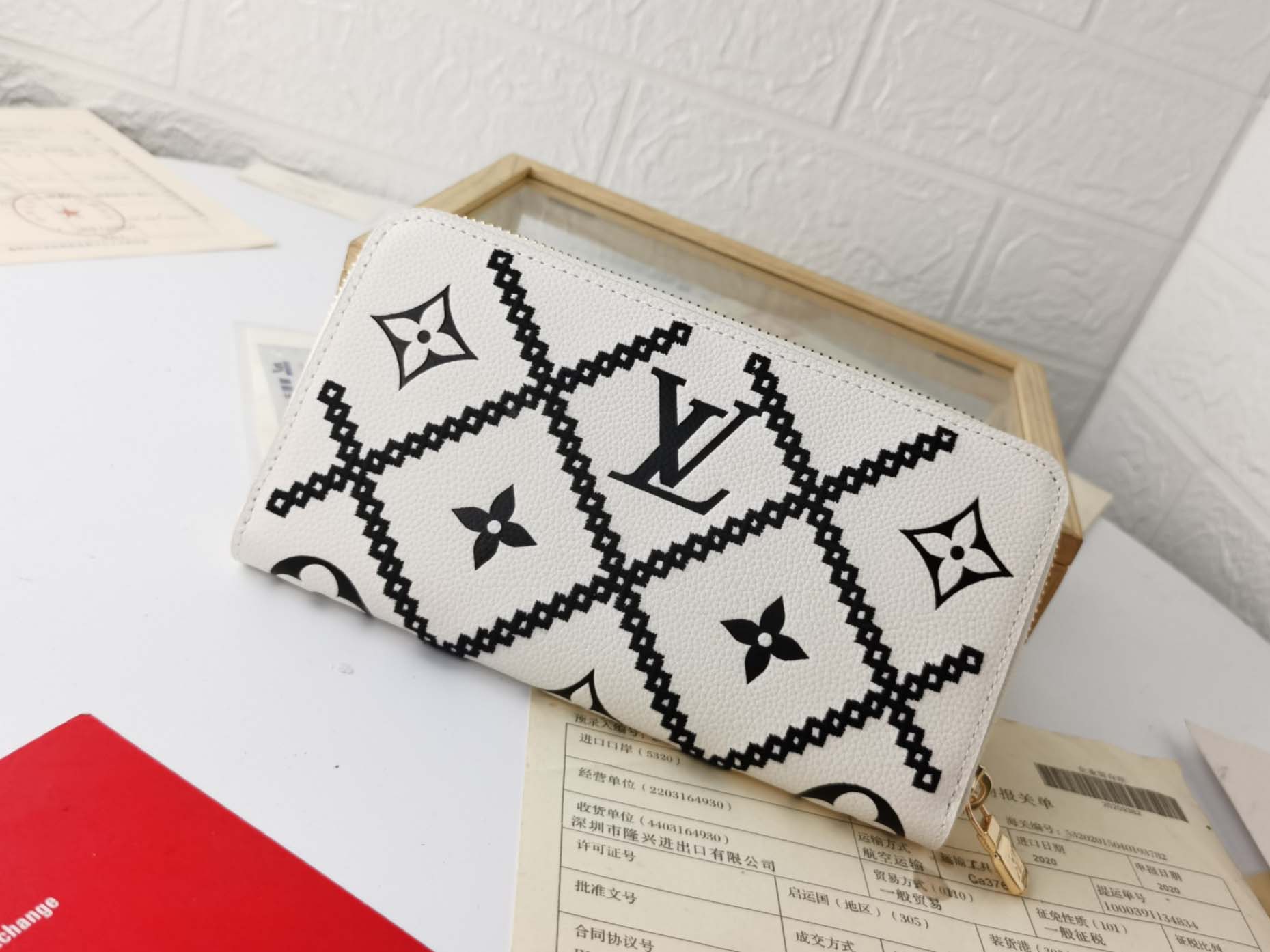 Louis Vuitton Monogram Empreinte Broderies Zippy Wallet-6