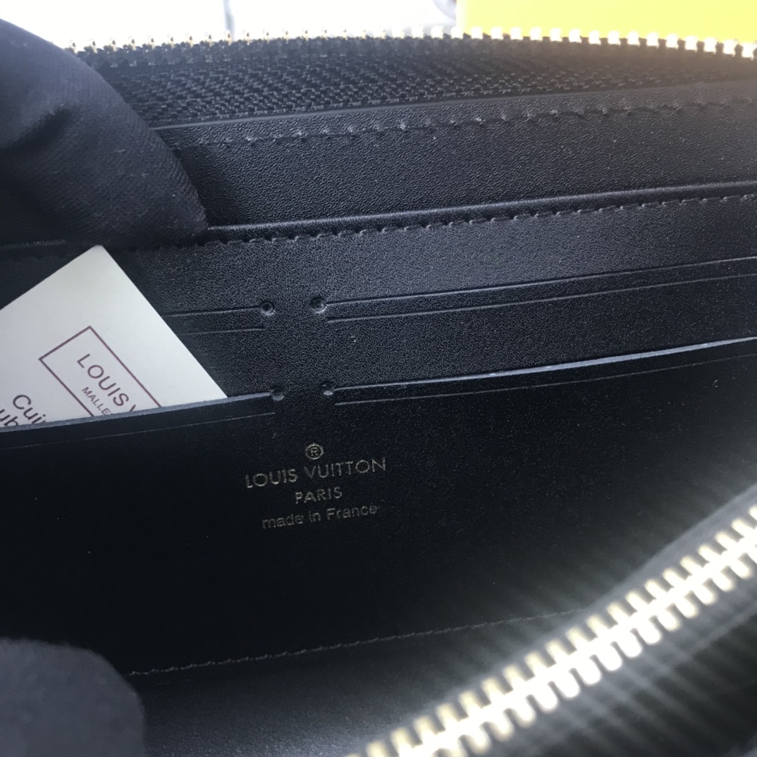 Louis Vuitton desde 1854 Zippy Wallet M69994-7