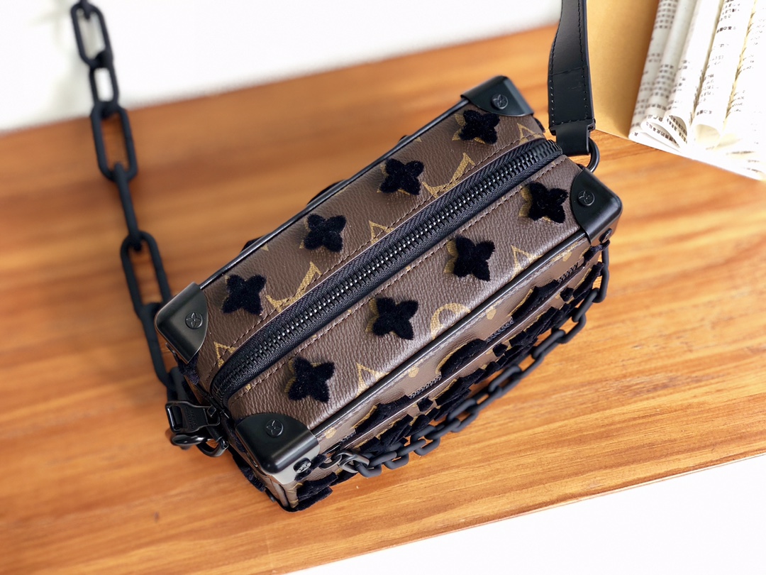 lienzo de monograma de troncal de Louis Vuitton Mini Soft-4