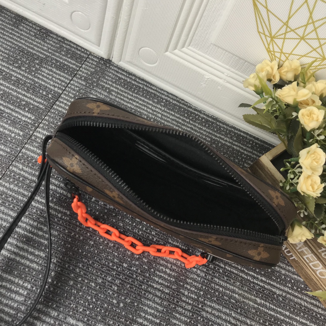 Louis Vuitton Pochette Volga M68321-17