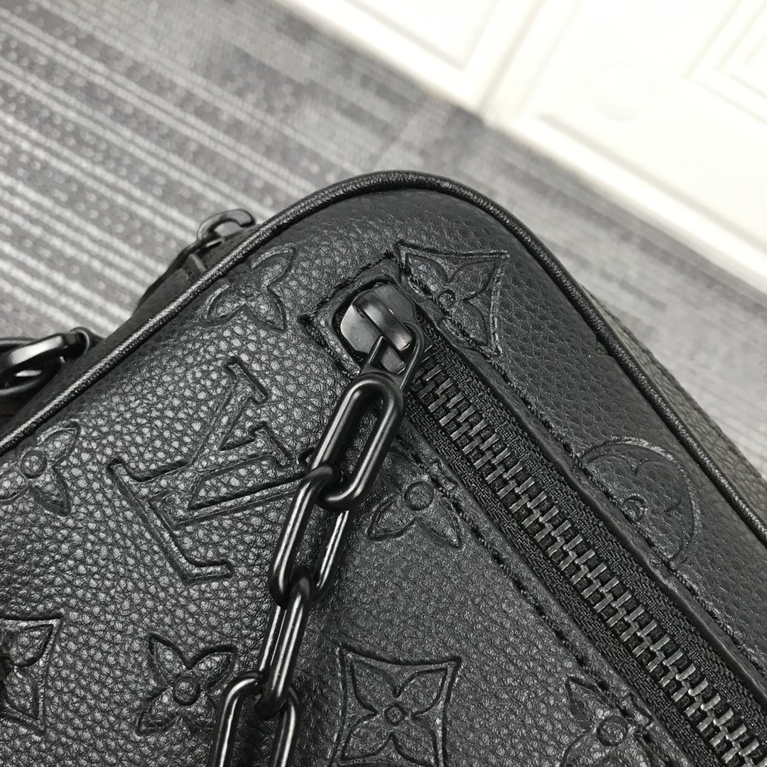 Louis Vuitton Pochette Volga M68321-20