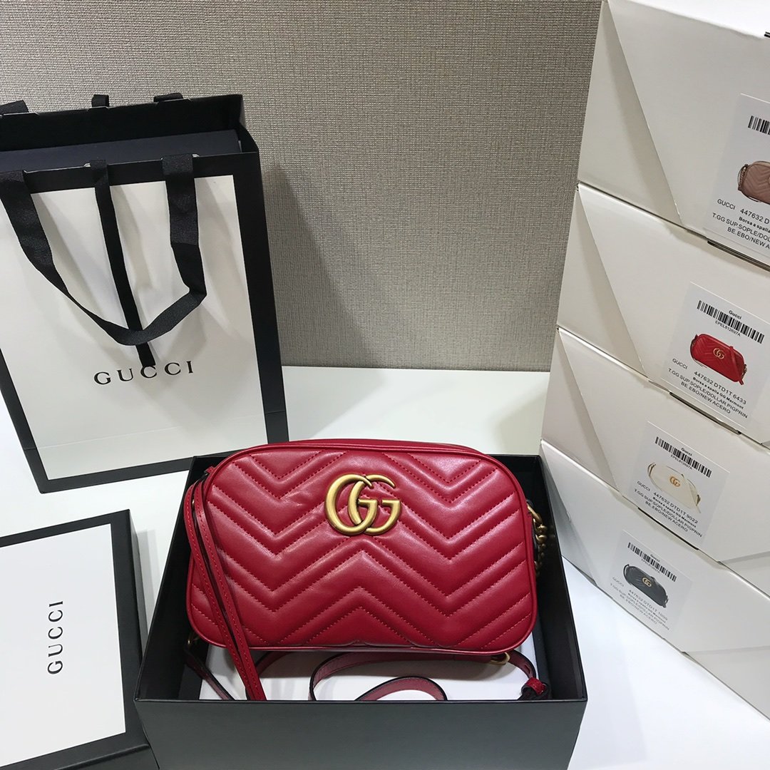 Gucci Marmont Small Matelasse Shoulder Bolsa 447632-2