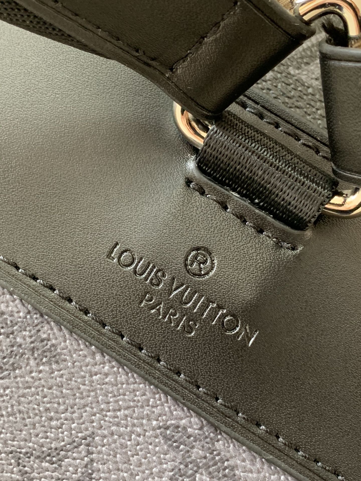 Louis Vuitton AAA-Christopher PM M45419-5