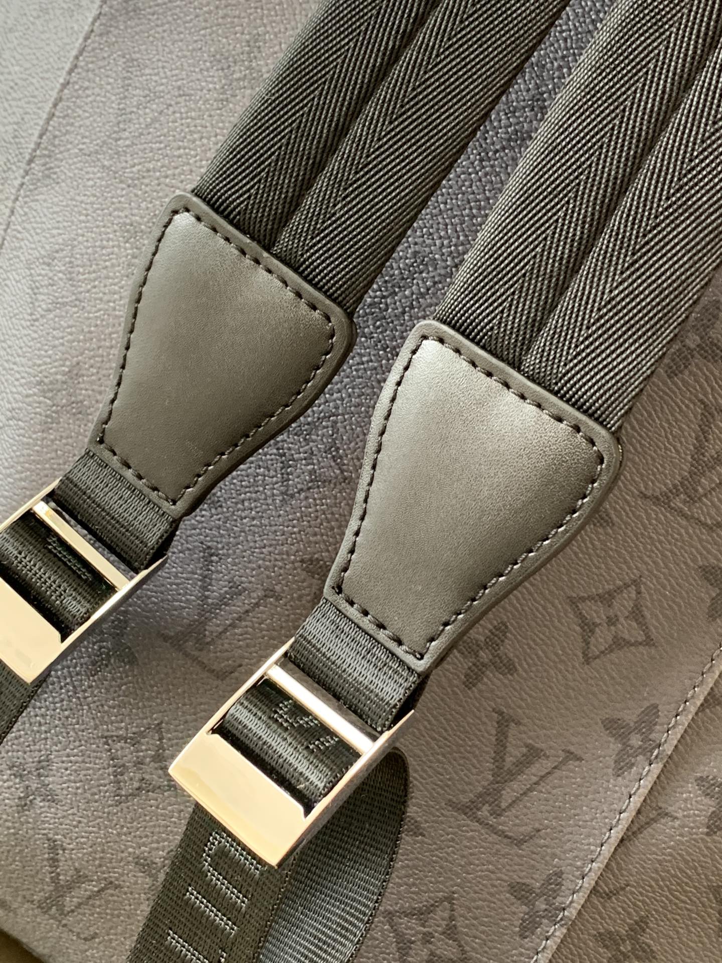 Louis Vuitton AAA-Christopher PM M45419-6