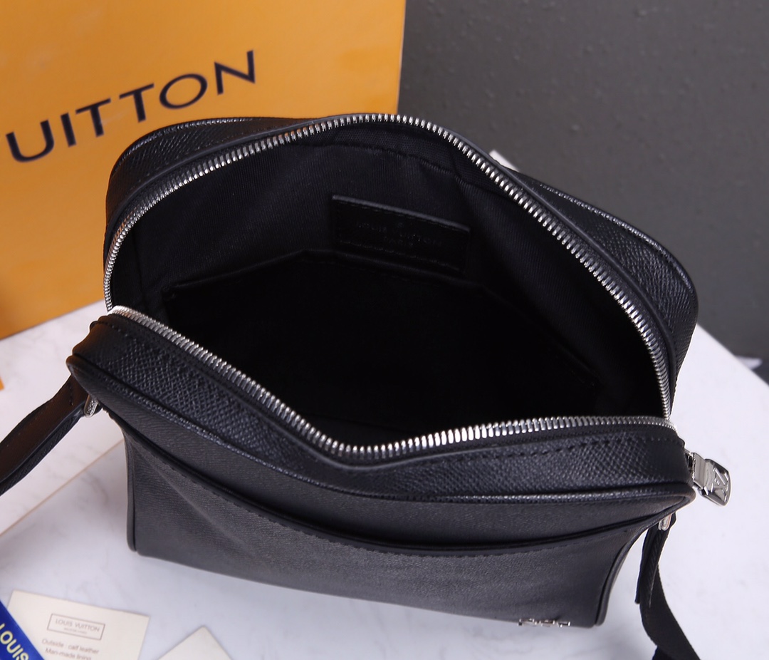 Louis Vuitton Alex Messenger BB M30265-8