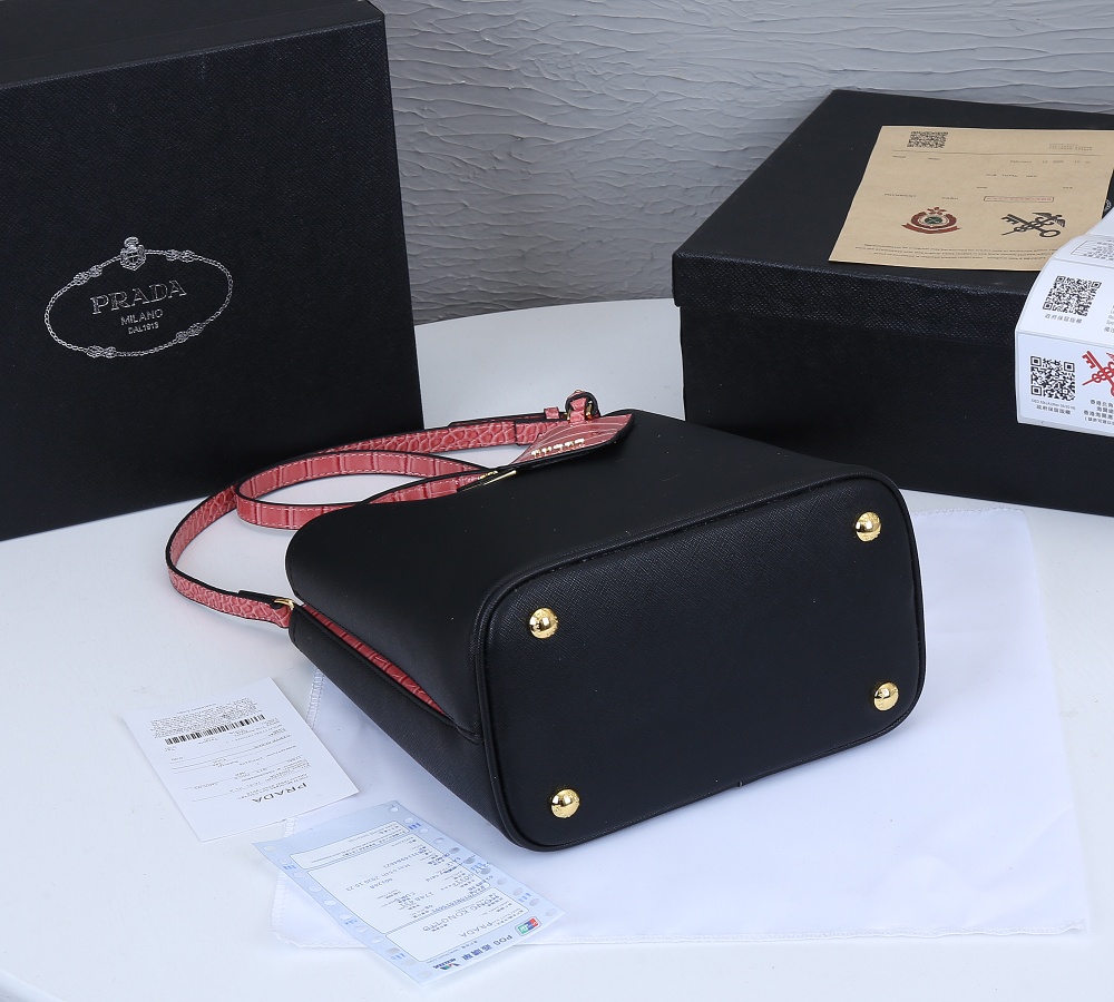 bolso de cuero de espectro prada 20fw-5