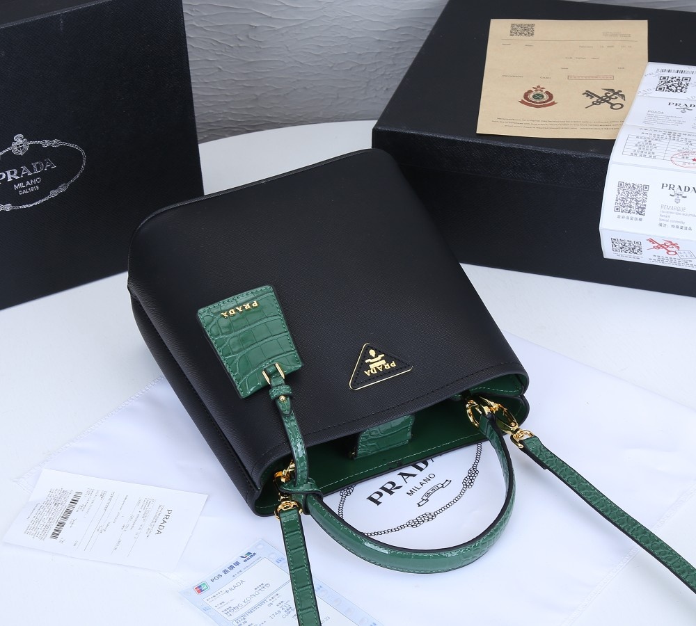 bolso de cuero de espectro prada 20fw-10