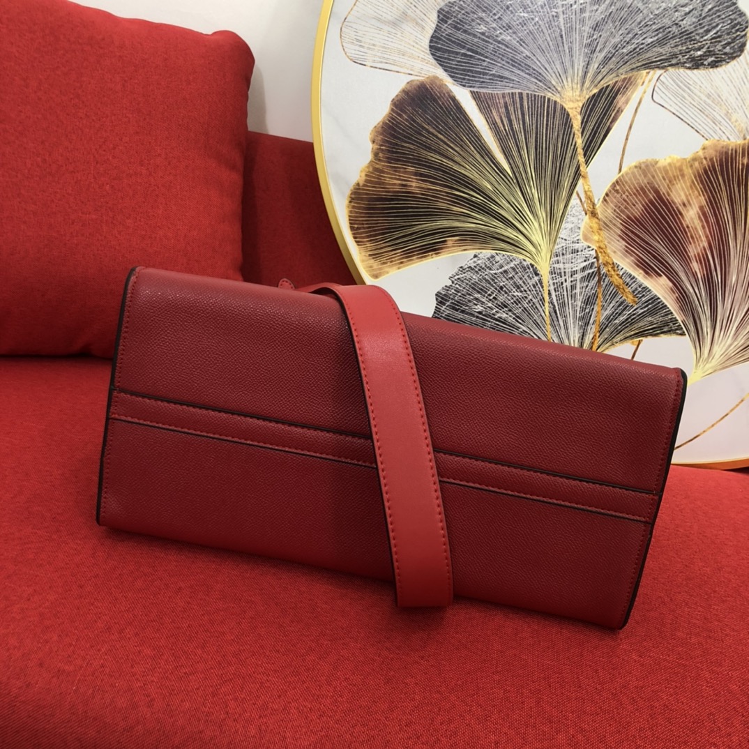 bolso monocromático de cuero de saffiano prafiano-3